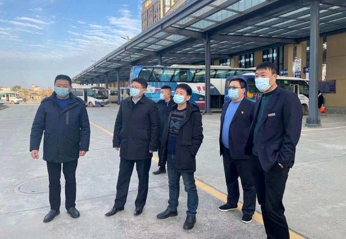 易宗發(fā)督導(dǎo)鄱陽長(zhǎng)運(yùn)客運(yùn)總站春運(yùn)安全和疫情防控工作