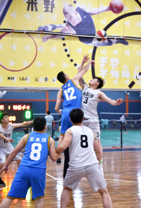 長(zhǎng)運(yùn)籃球隊(duì) 首戰(zhàn)開(kāi)門紅