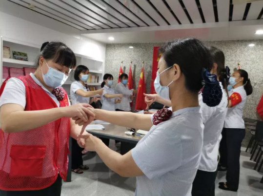 都市城際公交 長(zhǎng)途客運(yùn)分公司召開三季度服務(wù)質(zhì)量培訓(xùn)