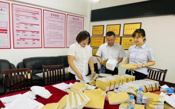 傅琳雁督導南昌地區(qū)子公司財務(wù)管理工作