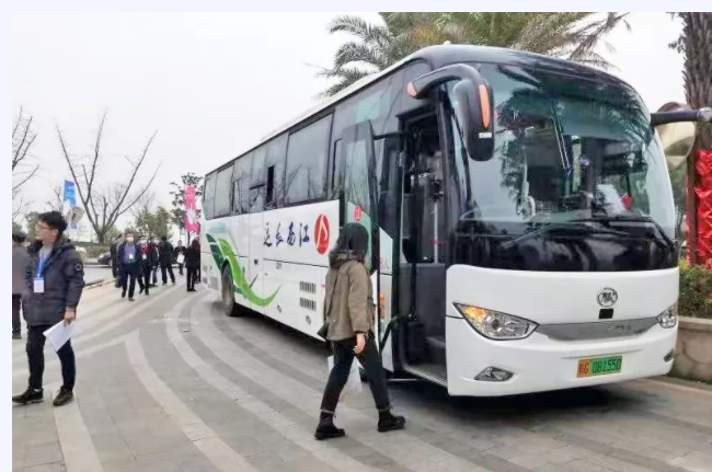 九江長運:共青公司圓滿完成共青城市羽絨服裝周用車接待任務(wù)