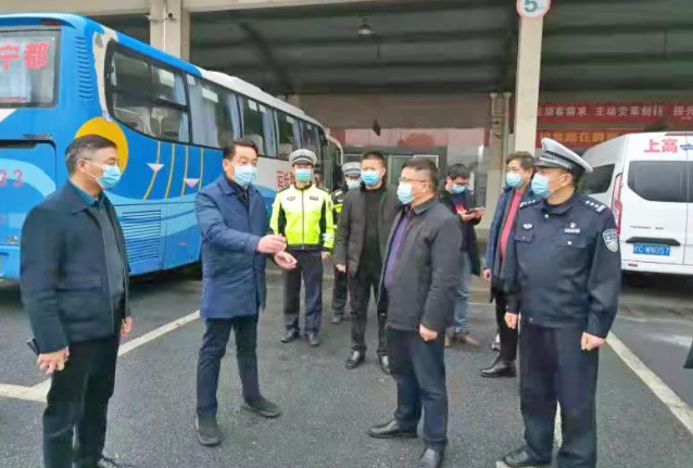 新余市副市長(zhǎng)肖秋根一行蒞臨新余長(zhǎng)運(yùn)檢查春運(yùn)工作