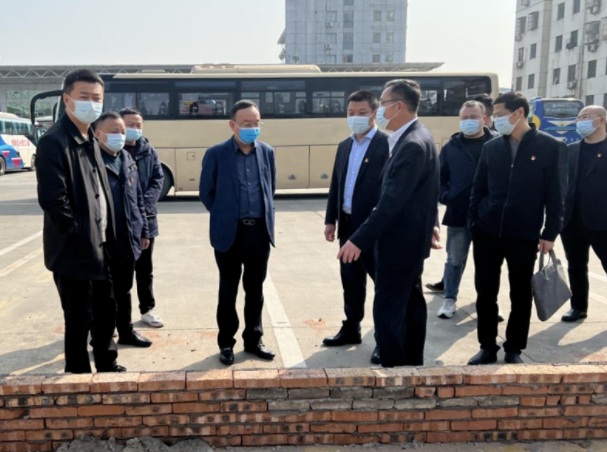 胡維泉一行調(diào)研指導(dǎo)徐坊客運分公司安全生產(chǎn)等工作