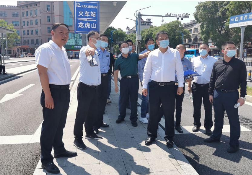 鷹潭公交 協(xié)調(diào)優(yōu)化火車站公交停靠點(diǎn)    助力消除交通安全隱患