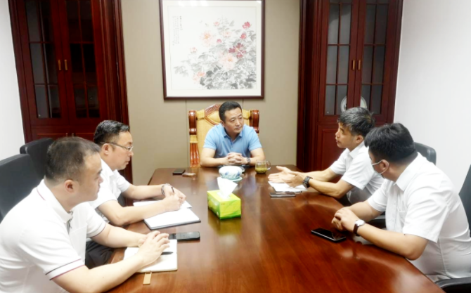 王曉主持江西長運(yùn)、南昌公交集團(tuán)疫情防控轉(zhuǎn)運(yùn)協(xié)調(diào)部署專題會