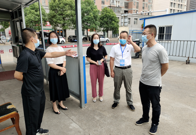 新余長運 市高新區(qū)交通局領(lǐng)導督導新余長運“中秋”期間安全、防疫工作