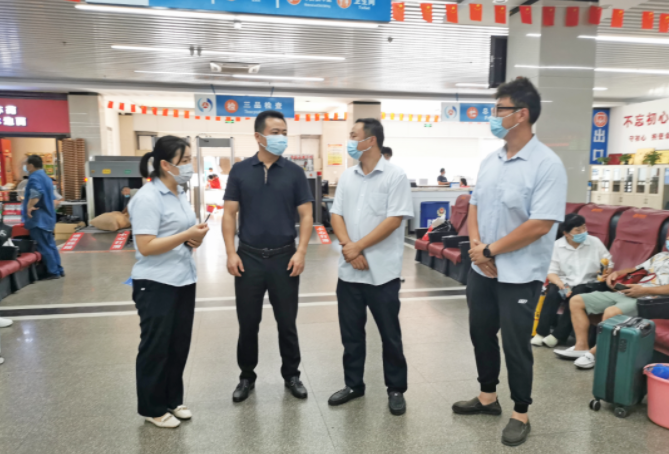 王曉深入都市城際公交、長運(yùn)物業(yè)督導(dǎo)國慶期間安全生產(chǎn)等工作