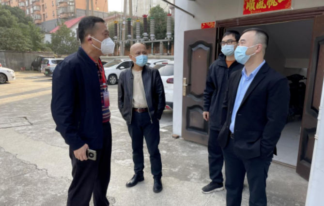 劉磊蒞臨長運出租、長運物業(yè)督導(dǎo)疫情防控工作