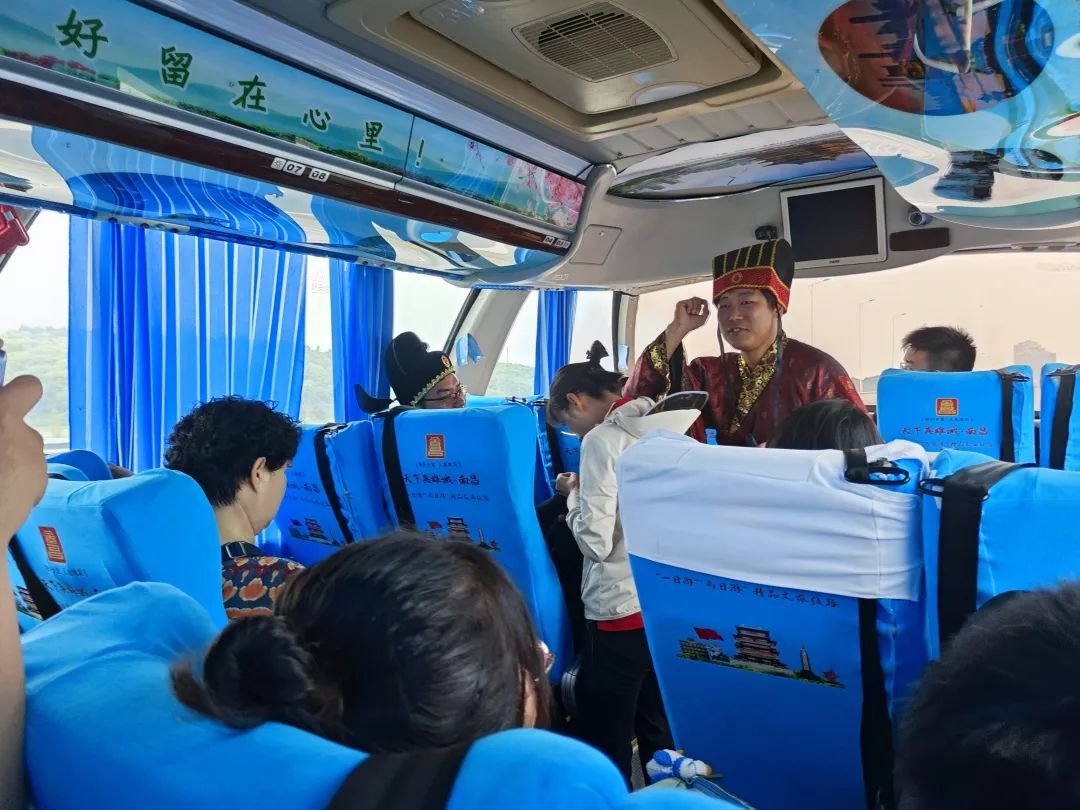 都市城際公交：南昌文旅精品線路之?；韬顕接膶殮g樂之旅