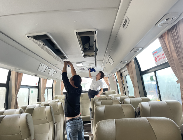 撫州長(zhǎng)運(yùn) 東鄉(xiāng)分公司開(kāi)展節(jié)前車(chē)容車(chē)貌專項(xiàng)整治活動(dòng)