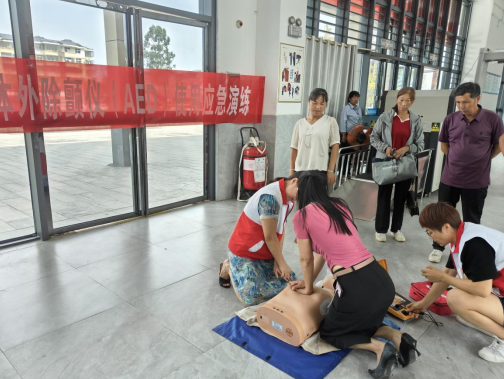 撫州長(zhǎng)運(yùn) 崇仁分公司開展體外除顫儀(AED)使用培訓(xùn)