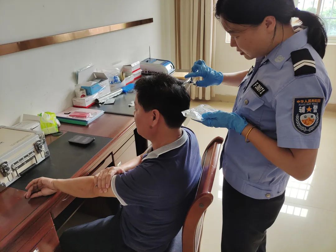 吉安公司：積極開展“毒駕”檢測(cè) 守護(hù)節(jié)日出行安全