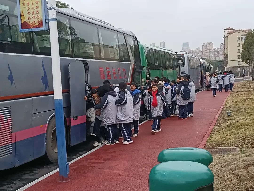 九江長運(yùn):全心護(hù)航學(xué)生觀鳥活動