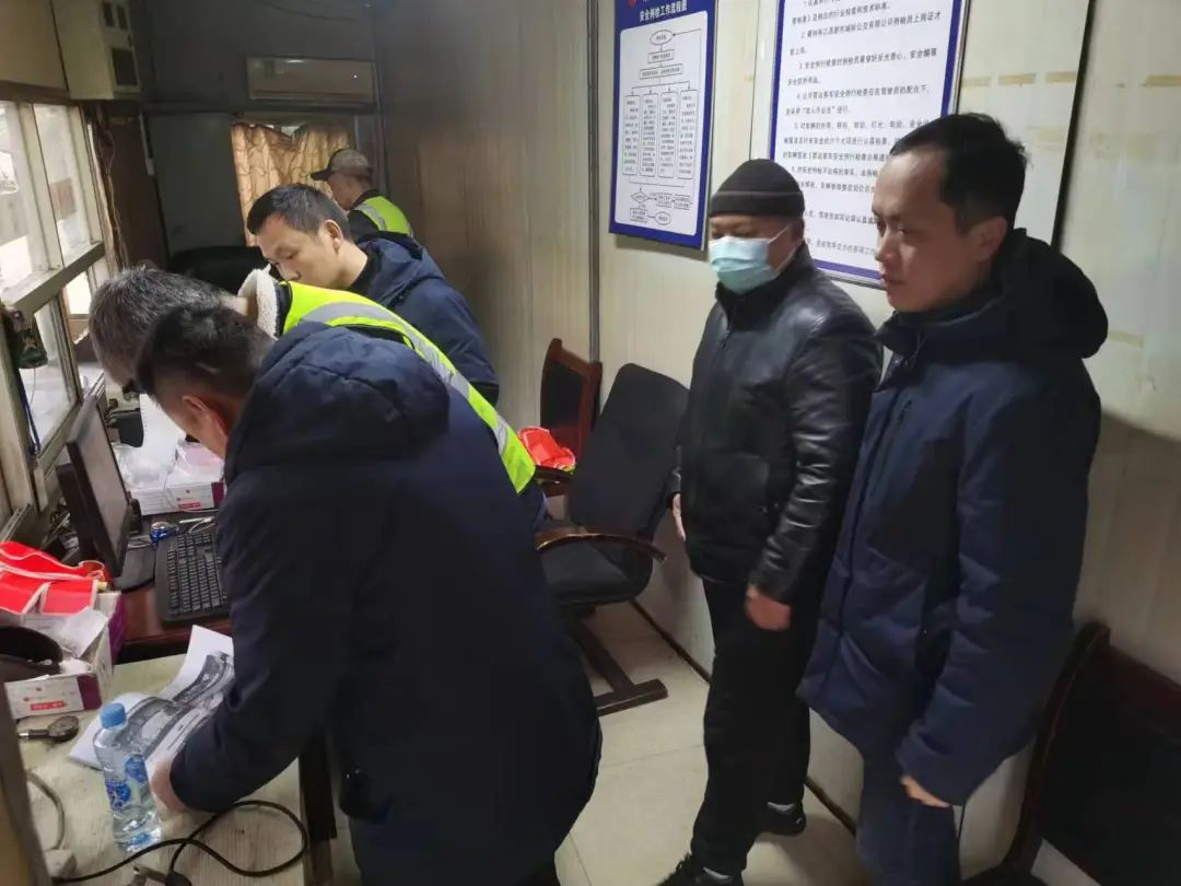 都市城際公交:全域旅游集散中心開(kāi)展“兩會(huì)”期間安全隱患大排查工作