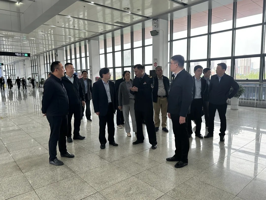 馬鞍山長(zhǎng)客：國(guó)家疾控局調(diào)研組到馬鞍山汽車客運(yùn)站開(kāi)展公共場(chǎng)所衛(wèi)生管理?xiàng)l例修訂政策調(diào)研工作