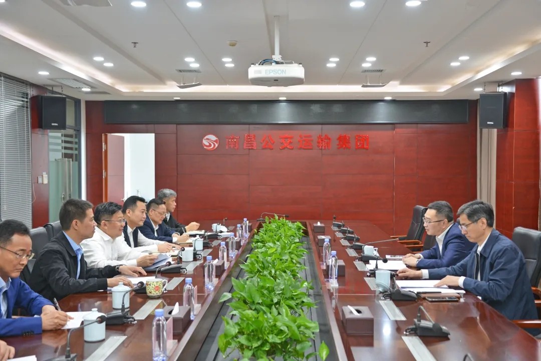 趙捷一行調(diào)研督導(dǎo)長(zhǎng)運(yùn)、公交假日安全營(yíng)運(yùn)工作 王曉陪同