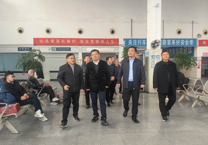 章勇、王曉一行督導(dǎo)新余公司春運(yùn)工作