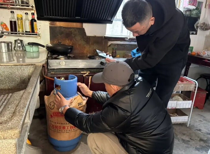 九江長(zhǎng)運(yùn)：開(kāi)展商鋪消防安全檢查