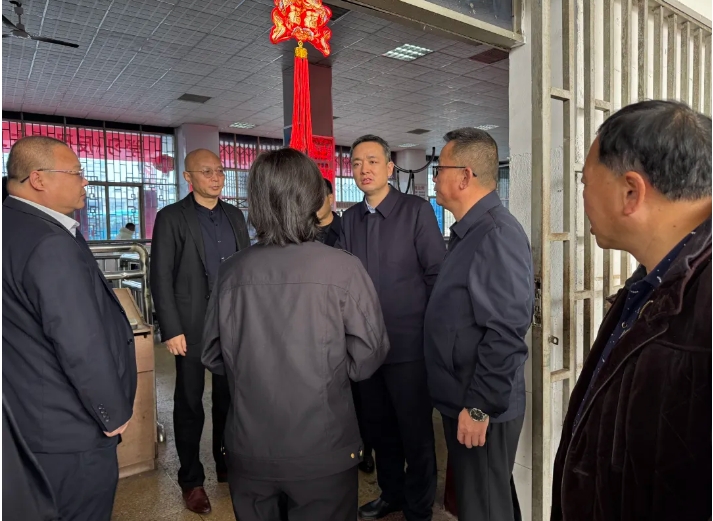 吉安公司 吉安市政府領(lǐng)導(dǎo)深入吉安客運（公交）場站督導(dǎo)檢查春運安全生產(chǎn)工作