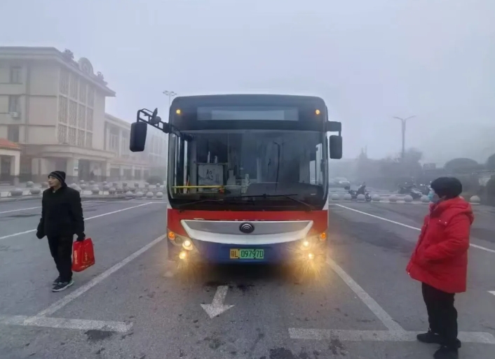 鷹潭公司：雨霧天氣 保障市民安全出行