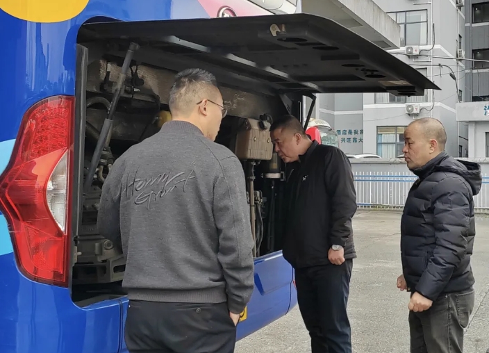 萍鄉(xiāng)長運(yùn)：開展“兩會”期間安全生產(chǎn)檢查工作