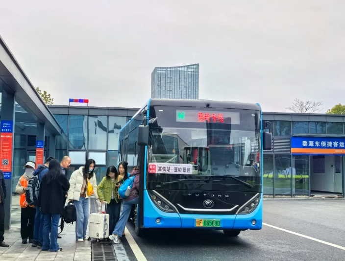 婺源公交：“婺源高鐵站—江嶺景區(qū)”站點(diǎn)巴士“賞花專線”來嘍！