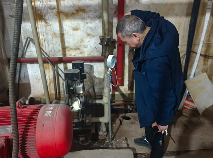 長運(yùn)物業(yè)：開展用水設(shè)備檢查