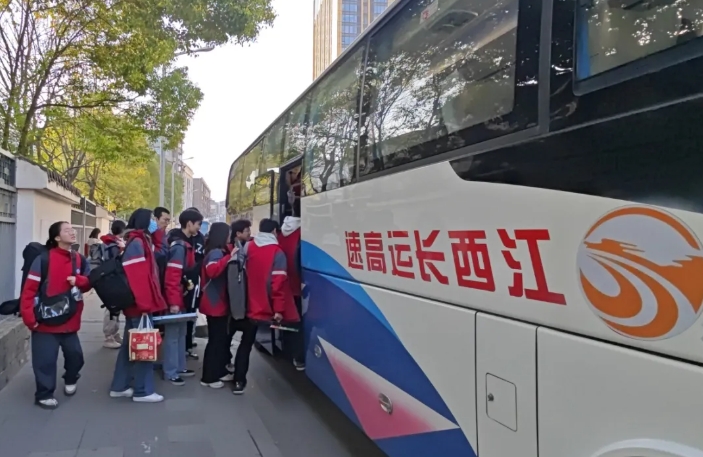 都市城際公交：圓滿完成南昌市第十八中學(xué)研學(xué)運(yùn)輸任務(wù)
