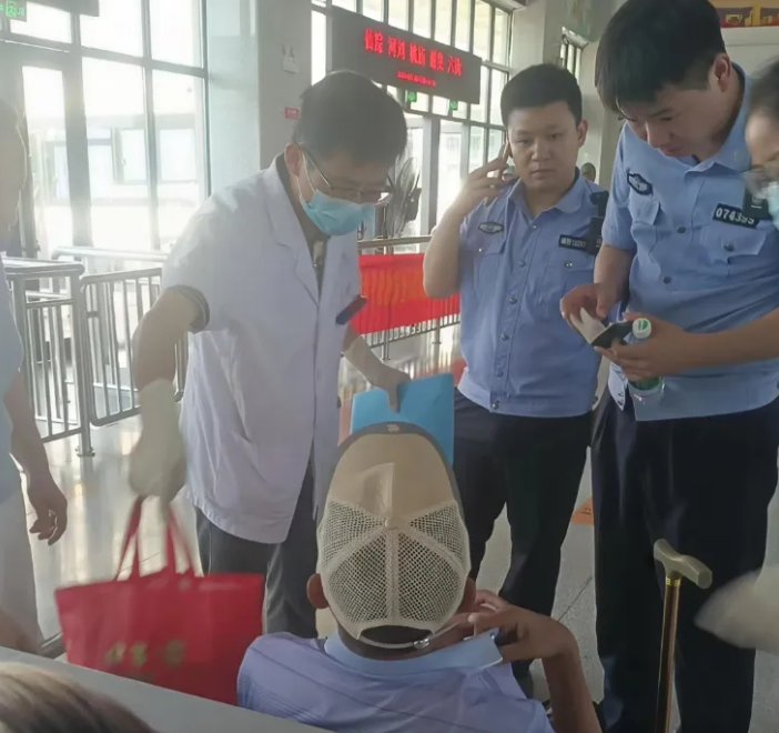 馬鞍山長客：轉(zhuǎn)危為安！含山中心客運(yùn)站救助聾啞老人