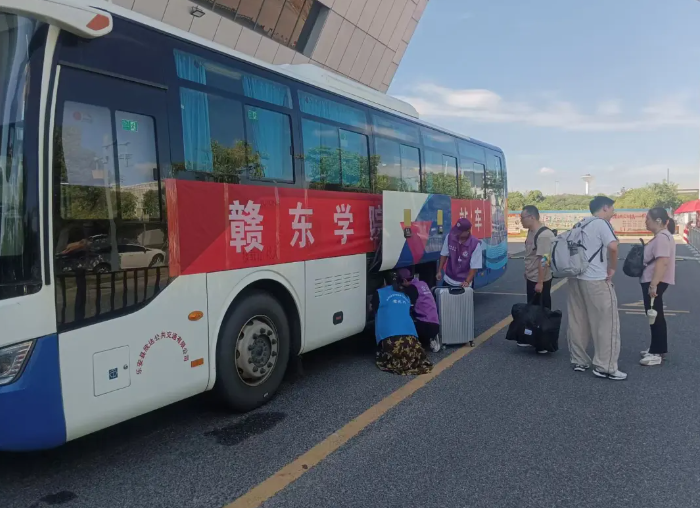撫州長運:“校園直通車”護航贛東學院學子