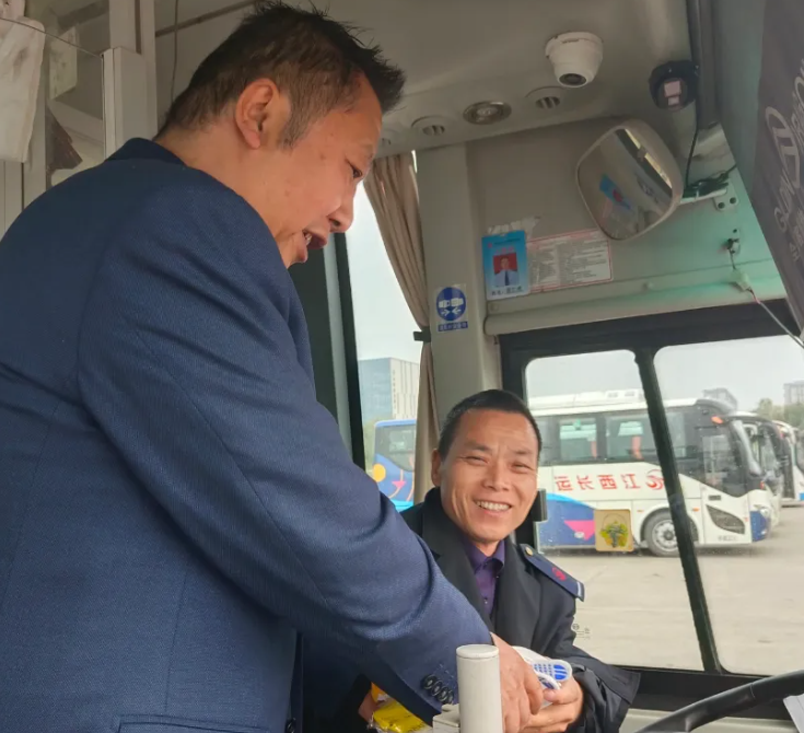 吉安長(zhǎng)運(yùn) 冬日關(guān)懷暖人心 安全叮囑筑防線