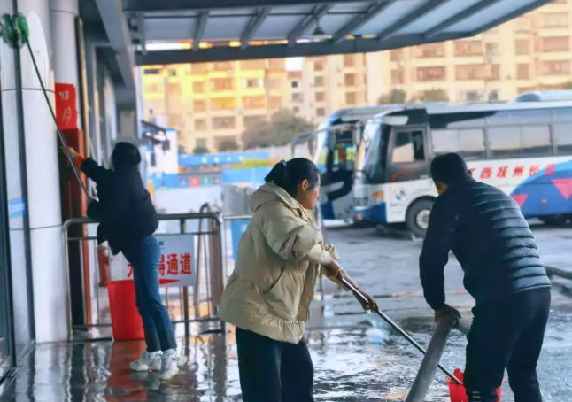 撫州長(zhǎng)運(yùn) 雙管齊下 清潔工作、安全檢查同步開展